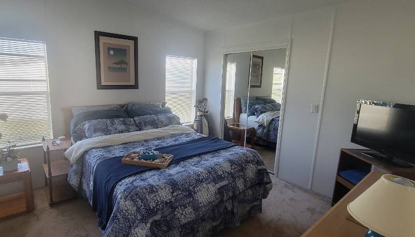 2115 Sawgrass Lane a Ruskin, FL Mobile or Manufactured Home for Sale